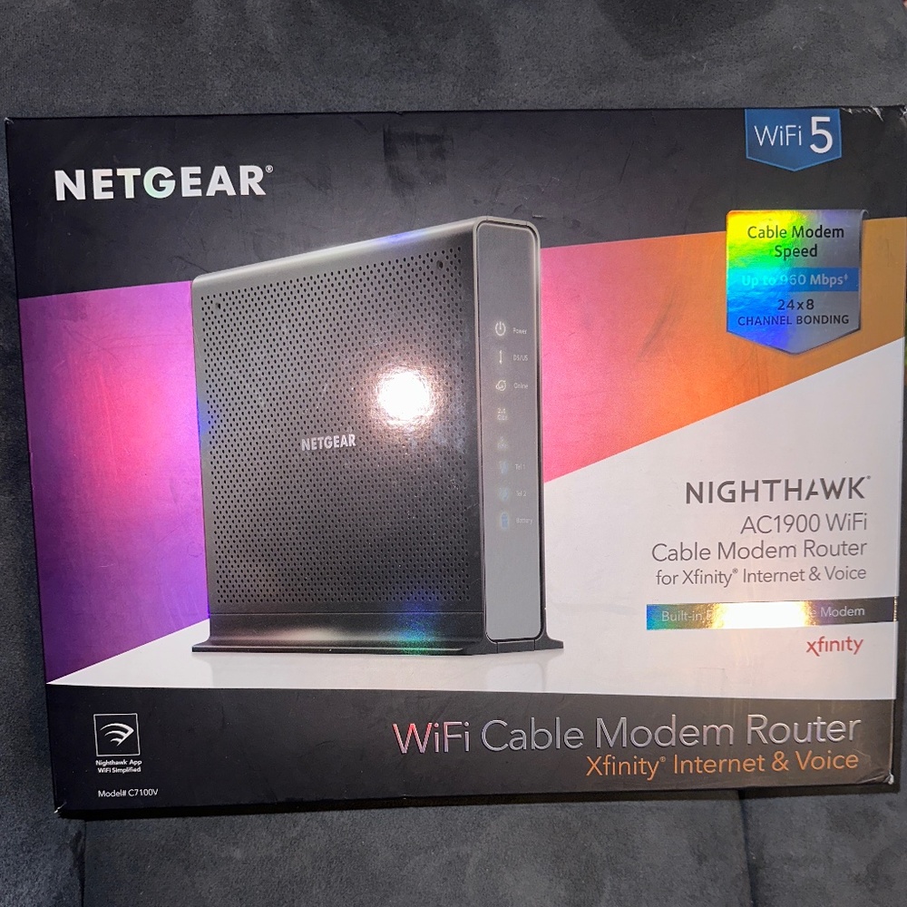 NETGEAR - Nighthawk AC1900 Router with DOCSIS 3.0 Cable Modem - Black